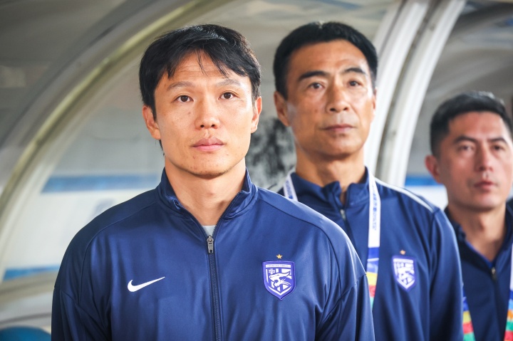足球报:三镇确定下赛季邓卓翔继续带队,俱乐部不欠薪运营稳定 足球报:三镇确定下赛季邓卓翔继续带队,俱乐部不欠薪运营稳定
